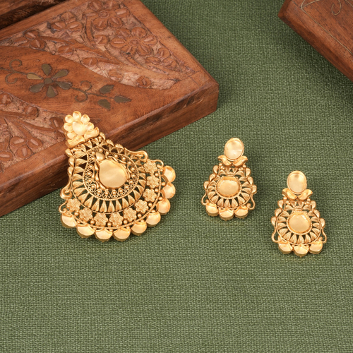 Antique Pendent Set