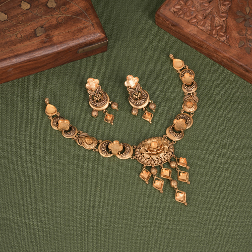 Antique Short Set